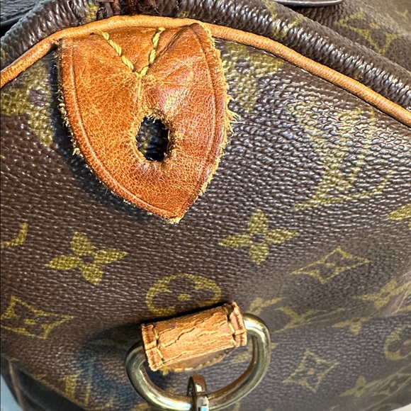 Louis Vuitton Monogram Speedy 45 Travel Bag 
Date Code SD
16” x 11” x 8” - Picture 7 of 15